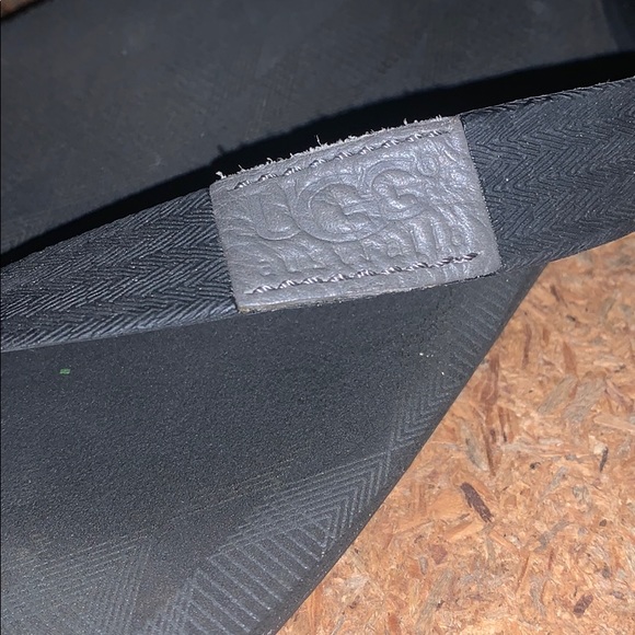 - UGG Casual Men’s Thong Sandals Size 12 Black Spring Summer Beach Slip On - Picture 3 of 11